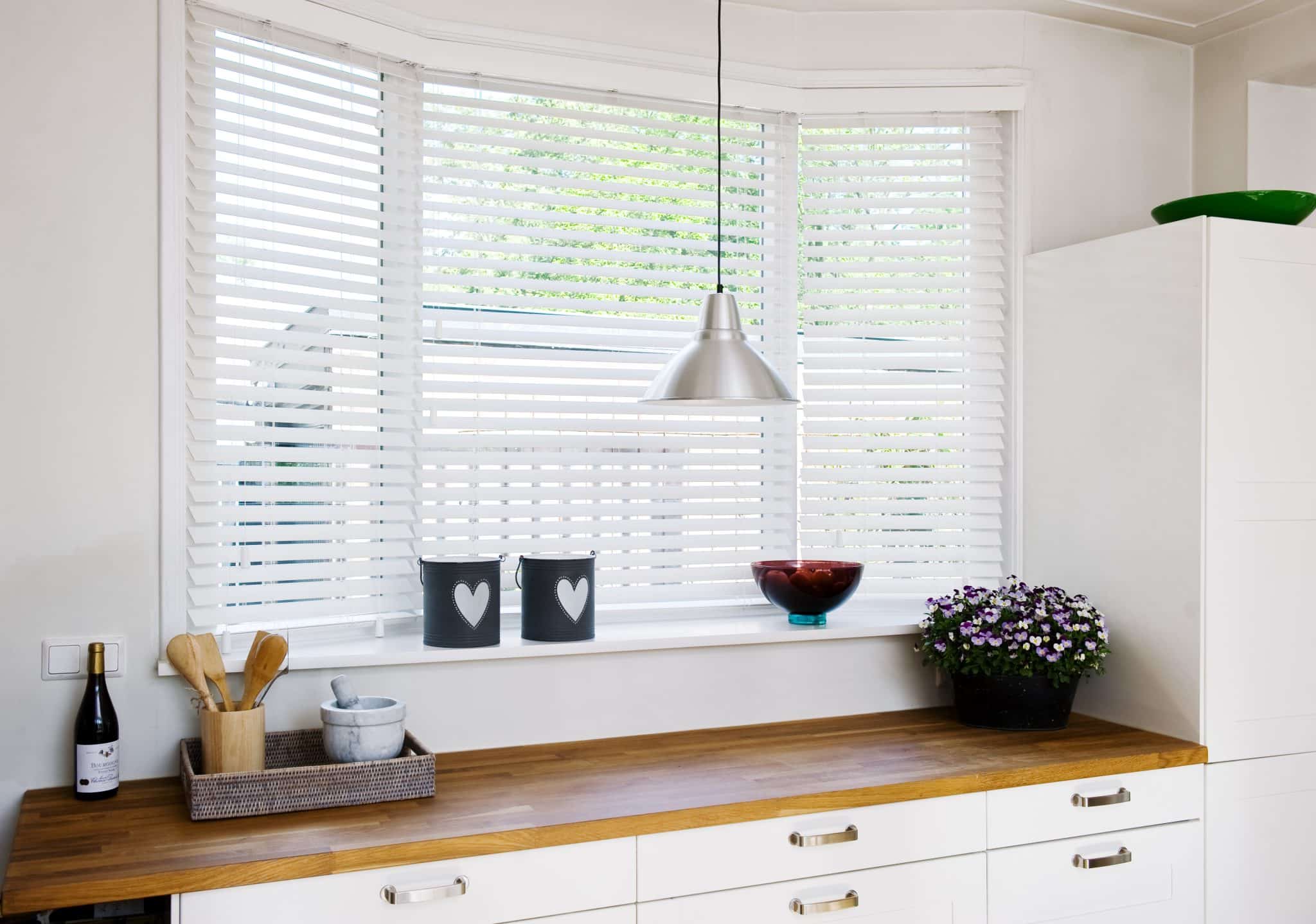 venetian blinds